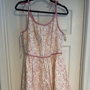 Gal Meets Glam Norah